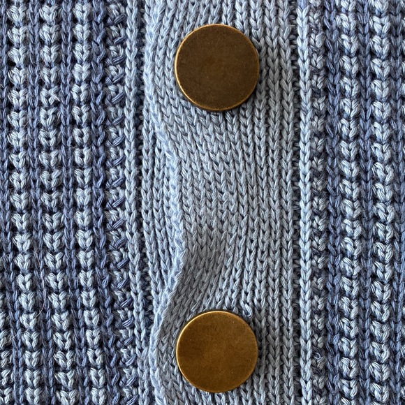 Simply Noelle blue knit neck warmer with buttons NWOT - Picture 2 of 6